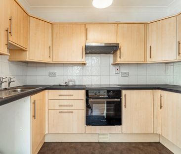 2 bedroom maisonette to rent - Photo 5