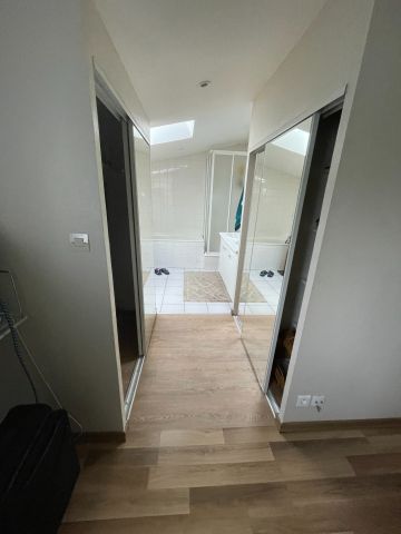 Location Appartement 5 pièces 138m² MERIGNAC 33700 - Photo 3