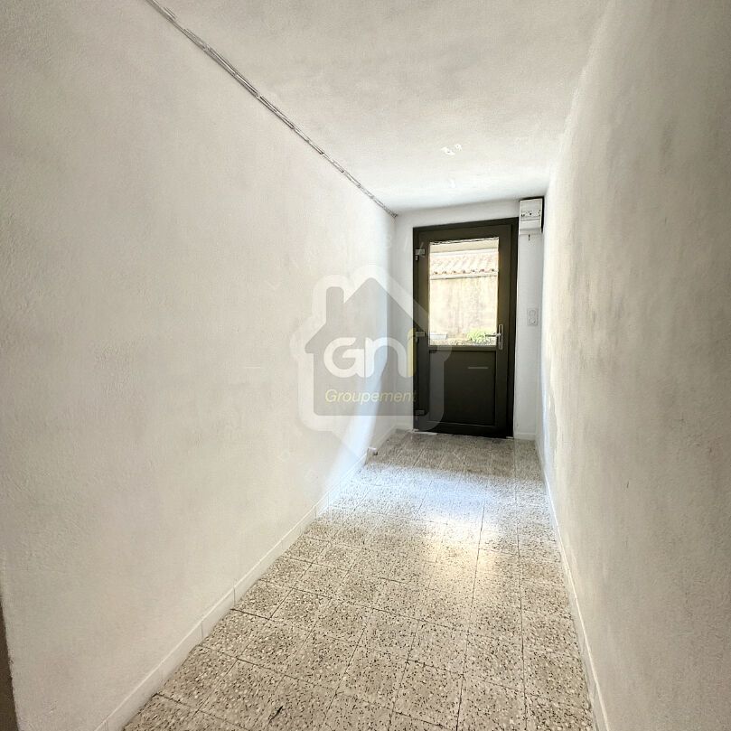 Maison -appartement location meublée Avignon ,81 m2, 2 chambres et un bureau, garage et jardin privatif, - Photo 1