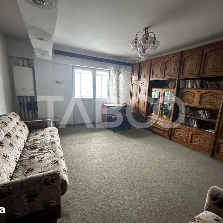Apartament de inchiriat 2 camere decomandat etaj 3 mobilat utilat - Fotografie 1