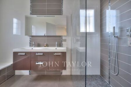 Maison à louer Mougins, Cote d'Azur, France7 500 EUR / Mois - Photo 4