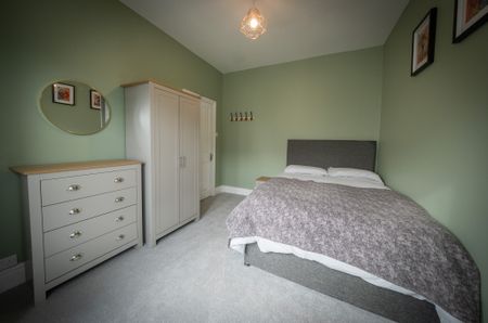 4x Double Rooms, near RHS and City Centre. - Photo 3