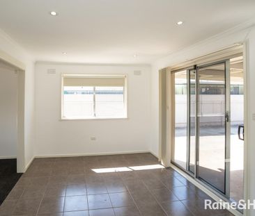 PERFECTLY POSITIONED CLOSE TO THE HEART OF WAGGAS CBD - Photo 6