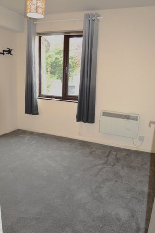 Maypole Road, Taplow, Maidenhead,SL6 - Photo 3