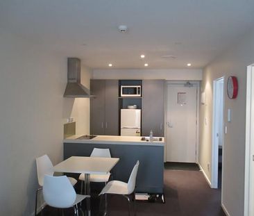 Modern Two Bedroom Apartment - Photo 5