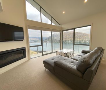 Luxury home with stunning views - Photo 5