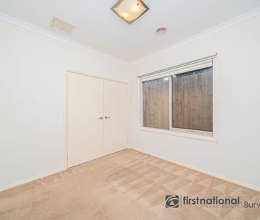 Stylish & Private 3-Bedroom Villa in Prime Location - Photo 3