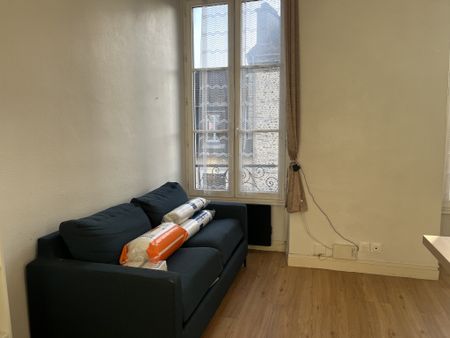 PAU FOIRAIL - STUDIO MEUBLÉ - Photo 3