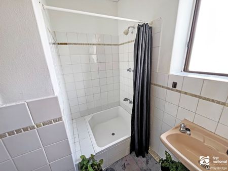 Convenient, Comfortable & Close to Everything! - Photo 4