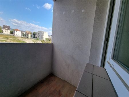 Location Appartement 75.52 M² SAINT-LOUIS 995 € - Photo 3