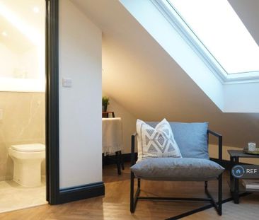 1 bedroom in a flat share to rent - Photo 5