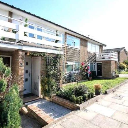 Highfield Court, Southgate, London, N14 - Photo 1