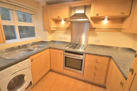 2 Bedroom Apartment To Let - Photo 4