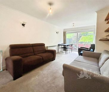 4 bedroom semi-detached house to rent - Photo 5