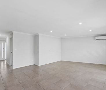 Modern Villa Living with Comfort and Convenience - Photo 2