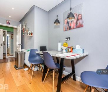 3 bedroom detached house to rent - Photo 4