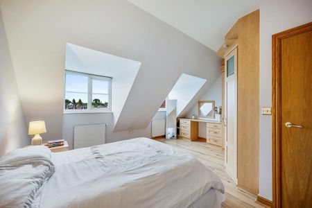 2 bedroom end of terrace house to rent - Photo 2