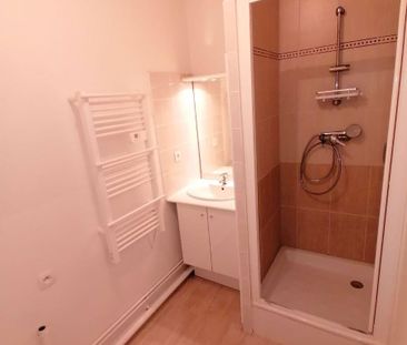 A louer à NOYAL-CHATILLON SUR SEICHE- RUE DU GUE: appartement T3 (c... - Photo 5