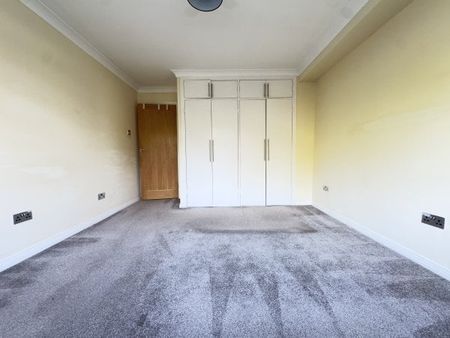 Kingsmere, London Road, BN1 6UW 3 bedroom flat to rent - Photo 3