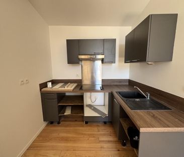 Location Appartement 1 pièce 74m² BORDEAUX 33000 - Photo 4