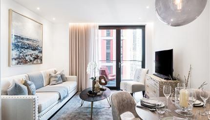 Thornes House, Charles Clowes Walk, London SW11 - Photo 1