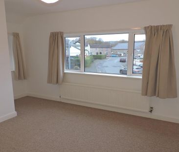 2 bedroom semi-detached house to rent - Photo 4