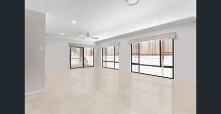 Modern Family Home with 8.5kW Solar & EV Charger – Prime Brookhaven Living! Spacious, Stylish and Move-In Ready - Photo 2