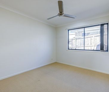 Beautiful Four Bedroom Home In Walking Distance to Pimpama College! - Photo 2