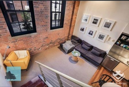 Boutique Breezes Loft Style Apartment - Photo 3