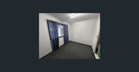 Affordable 4-Bedroom Home In Ideal Location! - Photo 3