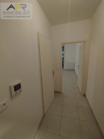 Location Appartement 2 pièces 48m² - Photo 5