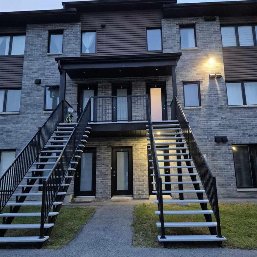 5 Et Demi 1er Juillet - Aylmer - Photo 1