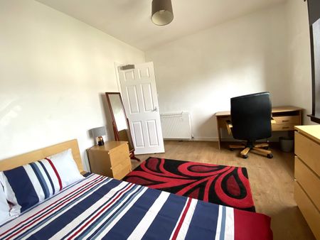 3 Bed Flat, Froghall Place, AB24 - Photo 3