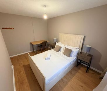 3 bedroom terraced house to rent - Photo 6