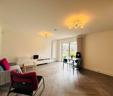 Festival Court, Glasgow, Princes Quay, G51 1BF - Photo 2