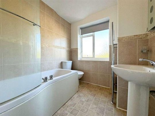 Hiliary Gardens, Stanmore, Middlesex, HA7 - Photo 1