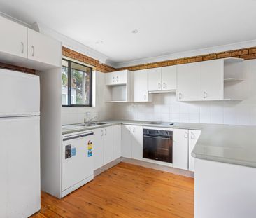 Charming Residential House for Rent in Buff Point - Photo 2