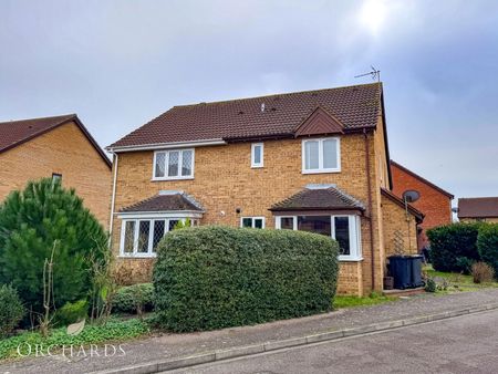 St. Marys Close, Marston Moretaine, Bedford, MK43 0QZ - Photo 2