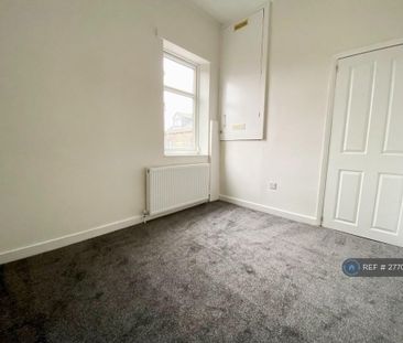 2 bedroom end of terrace house to rent - Photo 4