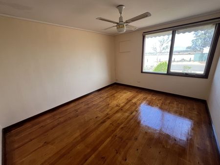 9 Sylvia Avenue, Port Augusta - Photo 3