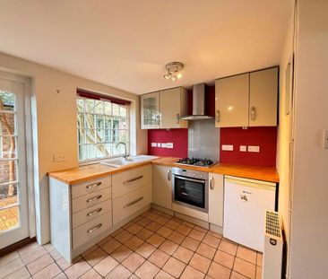 3 bedroom terraced house to rent - Photo 6