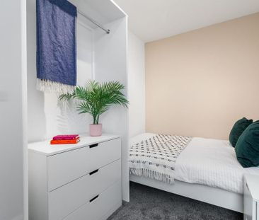 1 bedroom in a house share to rent - Photo 5