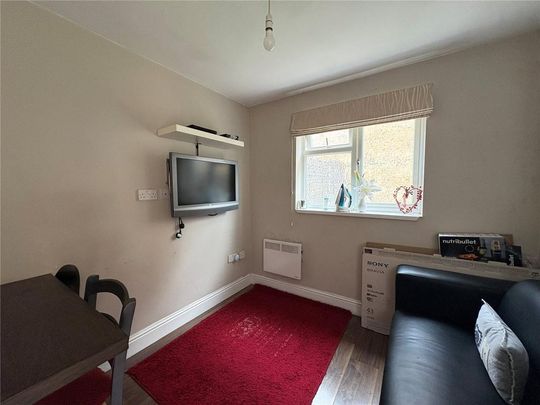 House share to rent - Photo 1