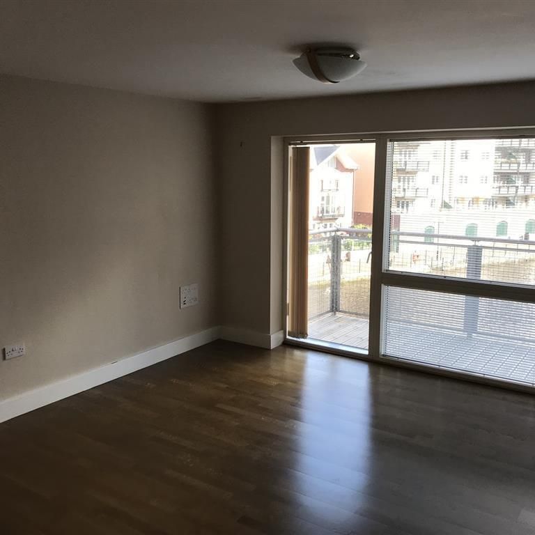 Falcon Drive, Cardiff - Photo 1