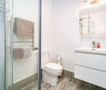 Modern Studio Apartment for Rent in Gulf Harbour - Photo 2