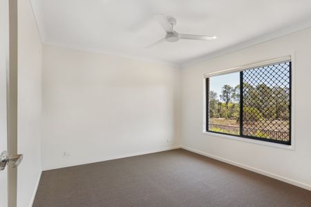 Spacious Family Home - Photo 4