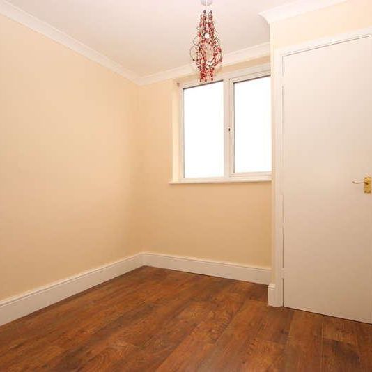 Templewood Court, Benfleet, SS7 - Photo 1