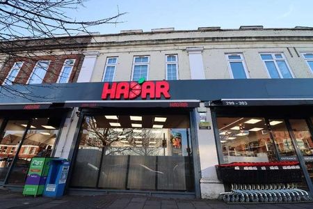 Hale Lane, Edgware, Middlesex, HA8 - Photo 4