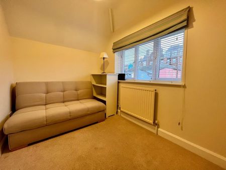 3 bedroom semi-detached house to rent - Photo 3