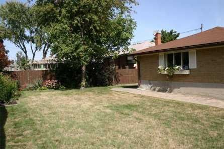 For Lease - 2 Tynevale Drive, Toronto, Ontario - Photo 1